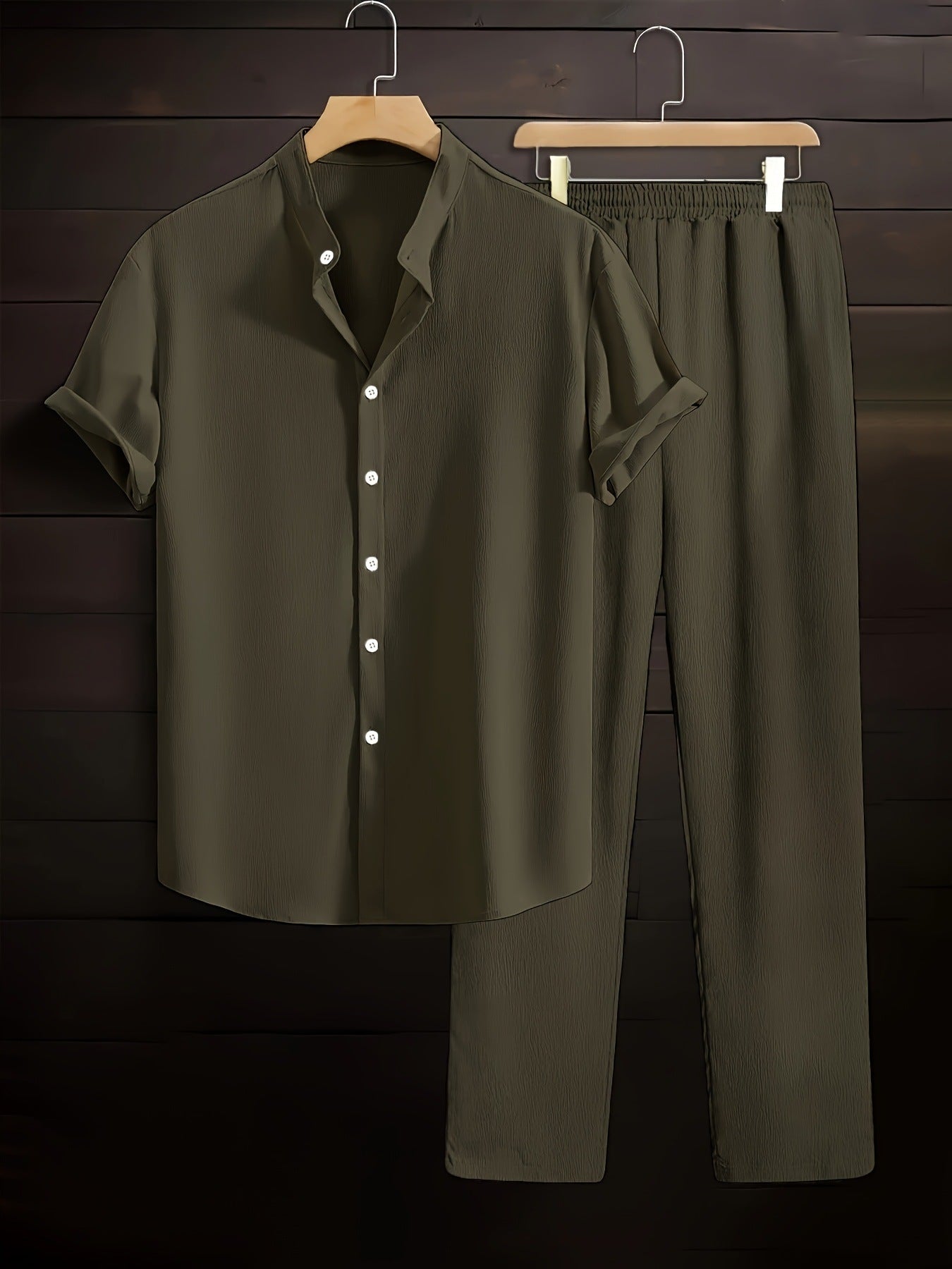 Conjunto de camisa y pantalón