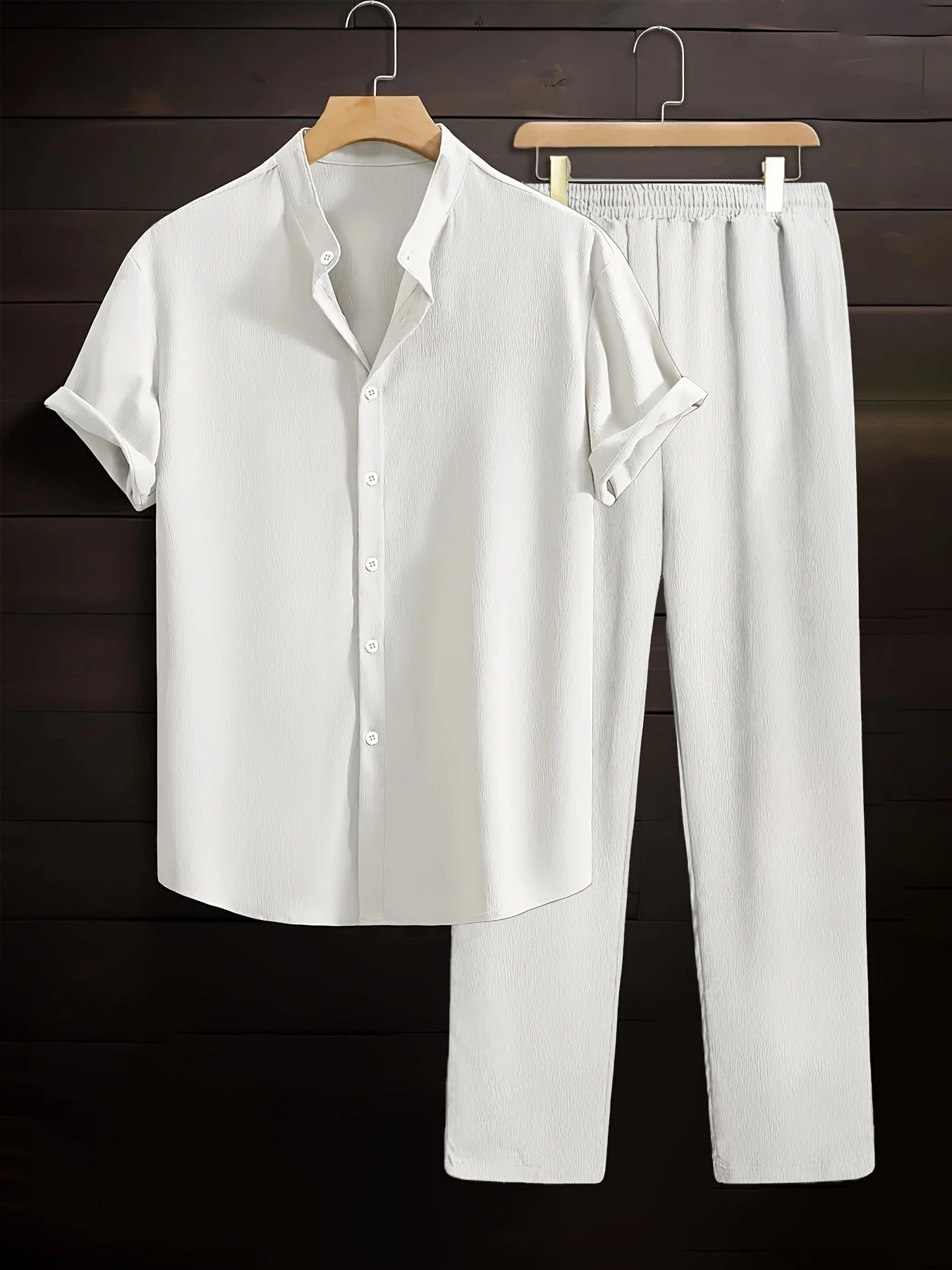 Conjunto de camisa y pantalón