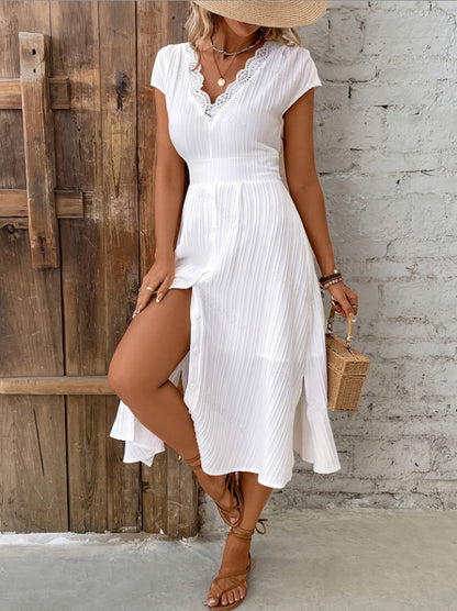Vestido de Encaje con Escote en V