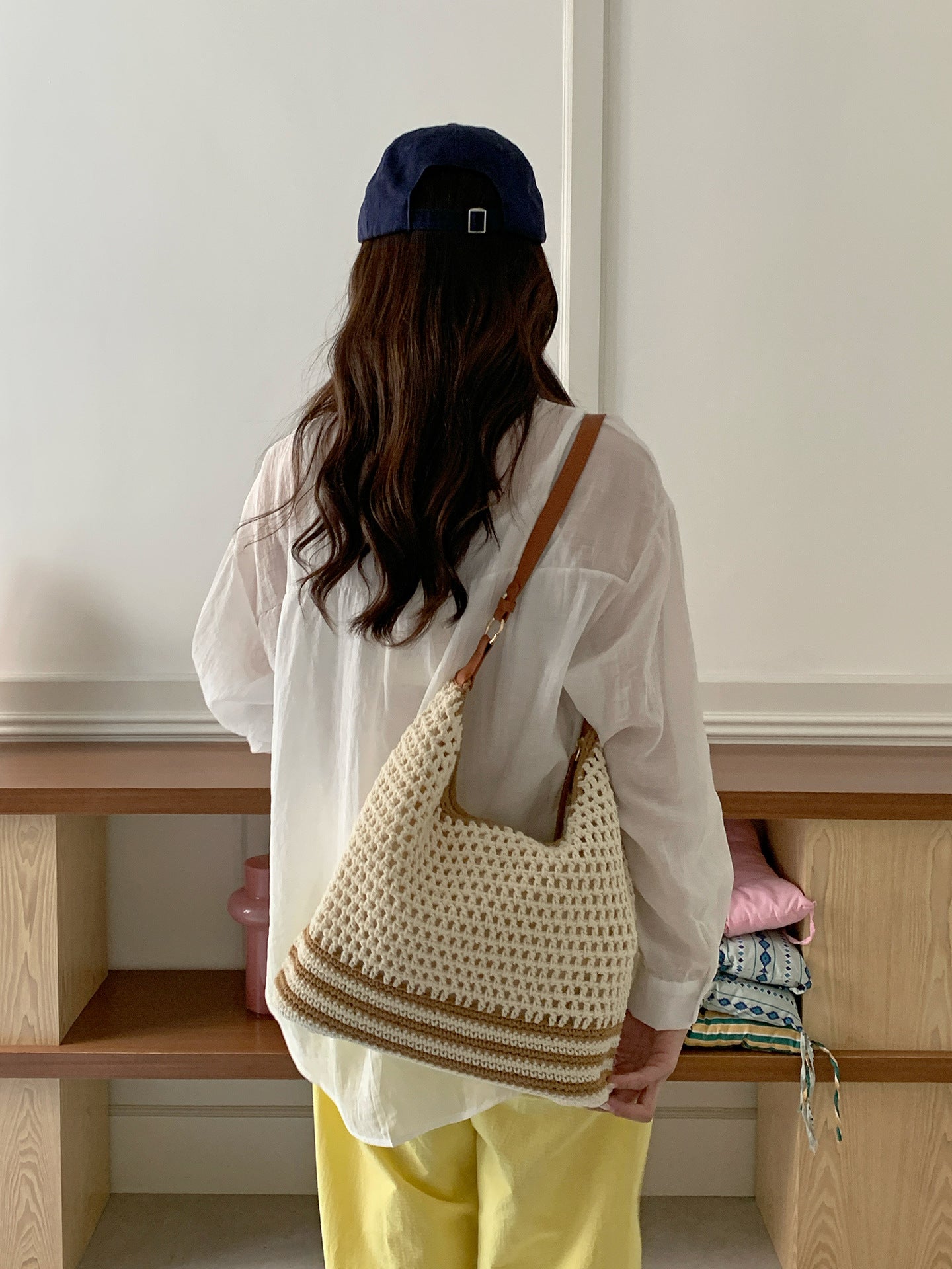 Bolso de hombro de paja trenzada