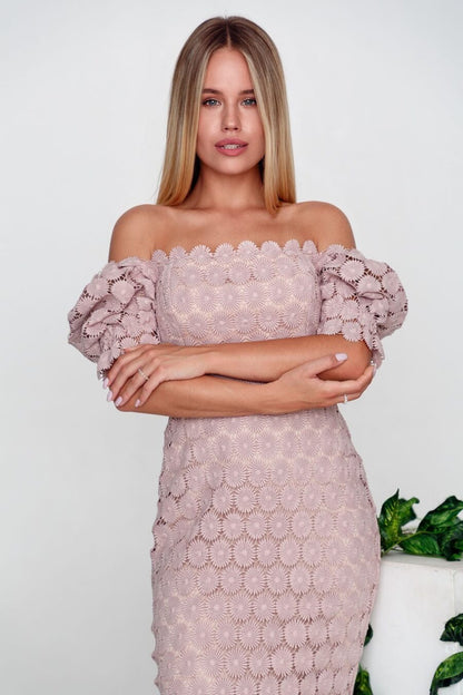 Vestido midi cruzado de encaje