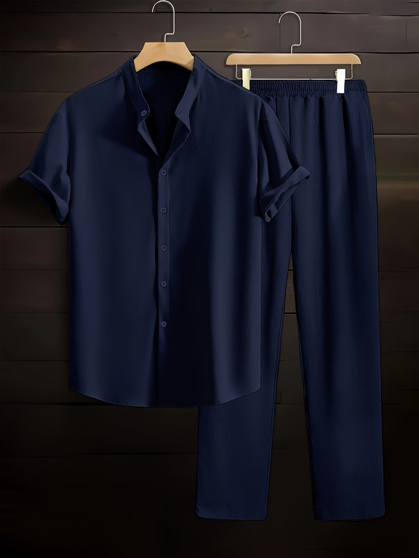 Conjunto de camisa y pantalón